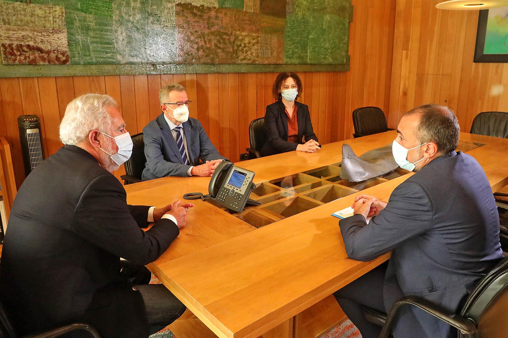 Foto da noticia:O Parlamento recuperará as campañas de prevención do melanoma cando a situación epidemiolóxica o permita e anima a extremar a prevención